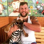 Adam Stratton - @stratton1990 - Instagram