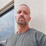 Adam Q Suzin - @adam.suzin.925 - Instagram