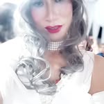 Adel Famela - @adelfamelaa - Instagram