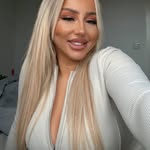 Adela Dawson - @adeladawson57 - Instagram