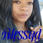 Adela Jones - @sofabwithfam - Instagram
