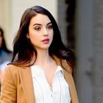 ✖️Adelaide Kane aka Addie✖️ - @adelaide_queen - Instagram