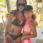 Adele Gillespie - @ad_elegill - Instagram