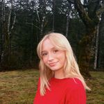 @adelecmackay - Instagram