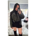 Adele Poole - @adelepoole - Instagram