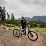 @adi_perry_88 - Instagram