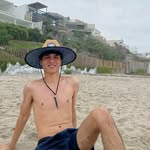 @adriancubas - Instagram