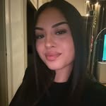 2’ - @adrianahelmig - Instagram