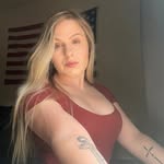 Adrianna Helms - @adrianna.helmss - Instagram