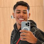 ADRIAN HENDRIX - @madera.cortess - Instagram