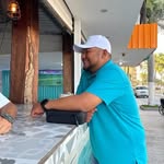 Adrian Lagunes - @adrianruffles - Instagram