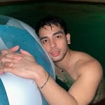 Adrian Planas (Ian) - @adryyxperry - Instagram