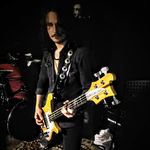 Adrian Buksa - @adrianjonsparrow - Instagram