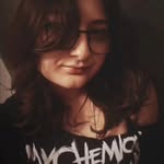 Adriana Chacón - @cornyf1akes - Instagram