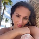 Adriana Nova - @adriverse_ - Instagram