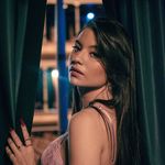 Adriana Ward - @themainaward - Instagram