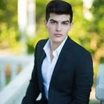 Adriel Favela - @clubdefansfavela - Instagram