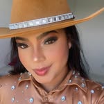 Adrielle  - @adriellee_j - Instagram