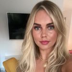 Adrienne Howell Nail artist - @thenailroom19 - Instagram