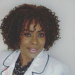 Agatha Collins - @sassyclassycollinsa - Instagram