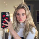 𝐴𝑔𝑎𝑡ℎ𝑎 - @agatha.davis_ - Instagram