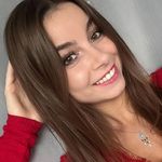 Agatha Lewis - @agathalewis131 - Instagram