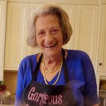 Agnes Adler - @aggles05 - Instagram