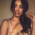 agnes burke - @agnes.burke35 - Instagram