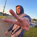 Aiden - @aidenisonthemoon - Instagram