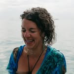Aimée - Artist, Water Educator, Yoga Teacher, Sound Sharer - @aimee_moves.makes.flows - Instagram
