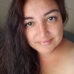 Aimee Moisa - @crazycatladywithakid - Instagram