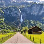 Aisha Townsend - @commutingtravelers - Instagram