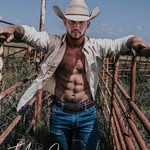 Calley Stroud - @ajcross39 - Instagram