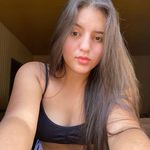 Yasmim Alho - @alhoyasmim - Instagram