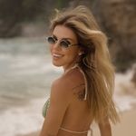 @alisanikushuna - Instagram