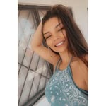 Dez 🌺 - @alloverdeez - Instagram