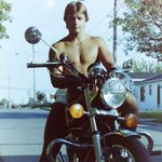 Alain Daoust - @framedechat - Instagram