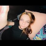 ap - @alainaposeyyy - Instagram