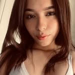 Ali roses - @alanis_kitty - Instagram