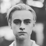 Izel sha - @alan__mickle - Instagram