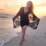 Alanna Sharp - @lost_n_space - Instagram