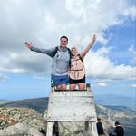 Alana & Scott - @rollingwiththereads - Instagram