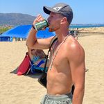 Albert Levi - @albert.levi5 - Instagram