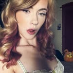 Alicia Bennett - @bewitchinghannah - Instagram