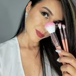 Alejandra Araque Hernández - @ale_makeuploves - Instagram