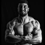 Alex Casella - @yogserue - Instagram