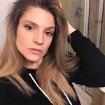 Alex Outlaw - @the_woodlands_house_of_design - Instagram