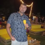 Alex Safar - @alex.safar.98 - Instagram