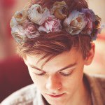 Alex Sangster - @thebooksfandoms - Instagram