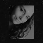 Alexandra Bartos - @alexvangoa25 - Instagram